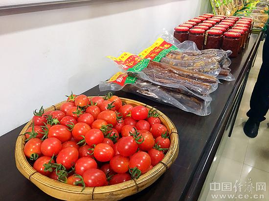 小山村建別墅 新產(chǎn)業(yè)模式助力脫貧增收奔小康